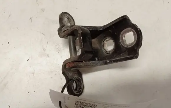 Renault Megane II Rear door upper hinge