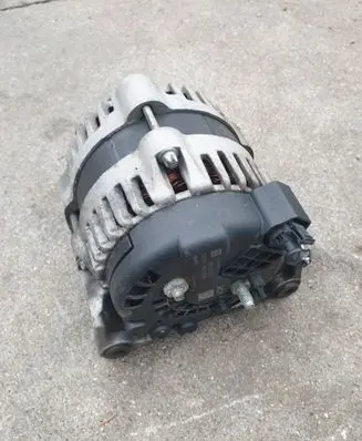 Chevrolet Orlando Generator/alternator 13579667 14V100A