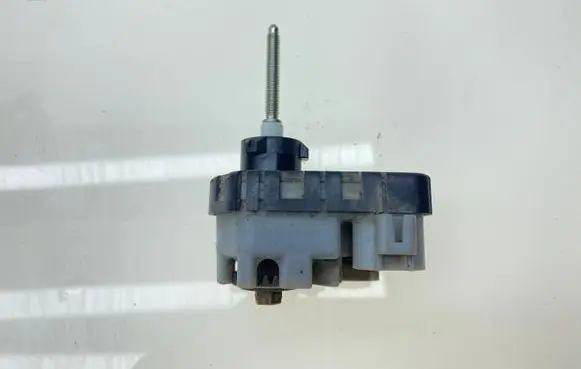 Subaru Outback Headlight level adjustment motor 