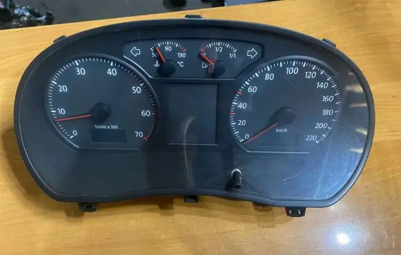 Volkswagen Polo IV 9N3 Speedometer (instrument cluster) 555001491700 555001491600 555001490100