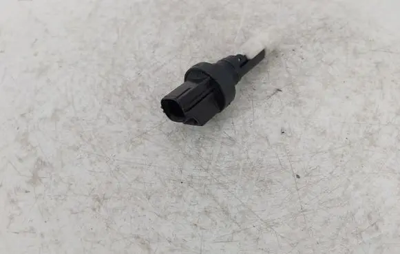 Ford Mondeo MK IV Windshield washer fluid level sensor 