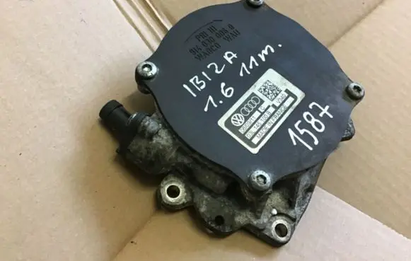 Seat Ibiza IV (6J,6P) Vacuum pump 9140300060 03L145100B