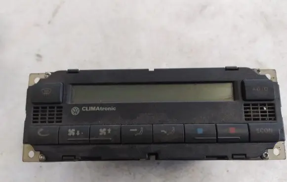 Volkswagen PASSAT B5 Climate control unit