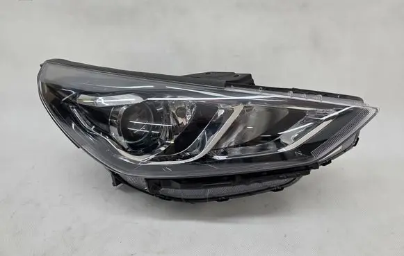 Hyundai i30 Headlight/headlamp 92102G4510