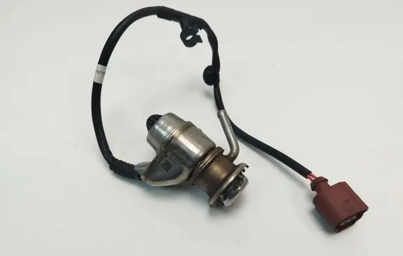 Volkswagen Tiguan AdBlue injector 04L131113P 0444025042