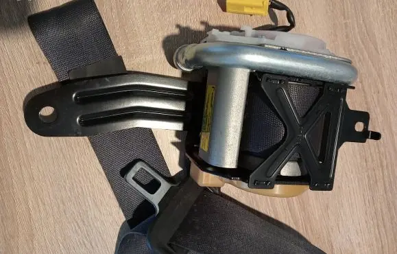 Honda Civic Front seatbelt 81450smre110m4