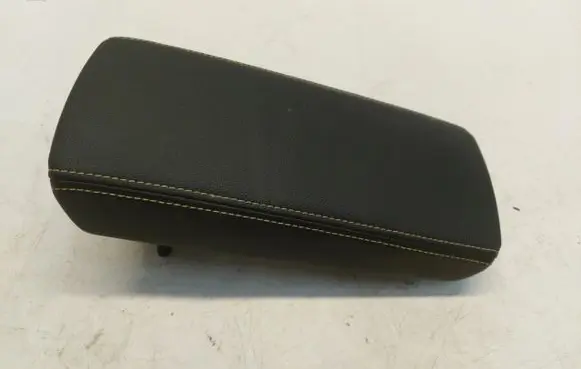 Renault Arkana Armrest 