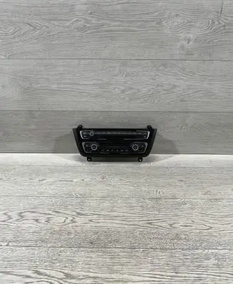 BMW 4 F32 F33 Climate control unit 6814187 E1065979P