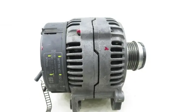 Audi A4 S4 B5 8D Generator/alternator 0123515003 028903028