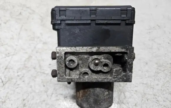 Toyota Avensis Verso ABS Pump 4451044050 8954144050