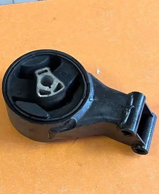 Opel Zafira C Engine mount bracket 13248630