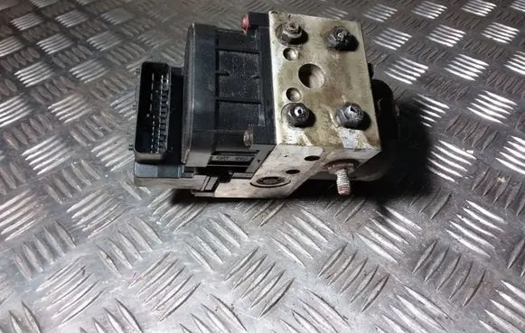 Volkswagen PASSAT B5 ABS Pump 8E0614111K 0265216466
