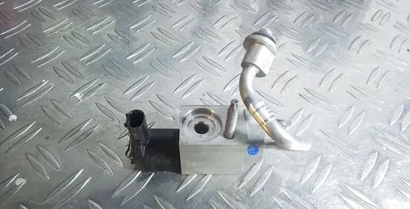 Air conditioning (A/C) expansion valve