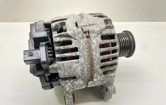 Skoda Fabia Mk2 (5J) Generator/alternator 045903023H