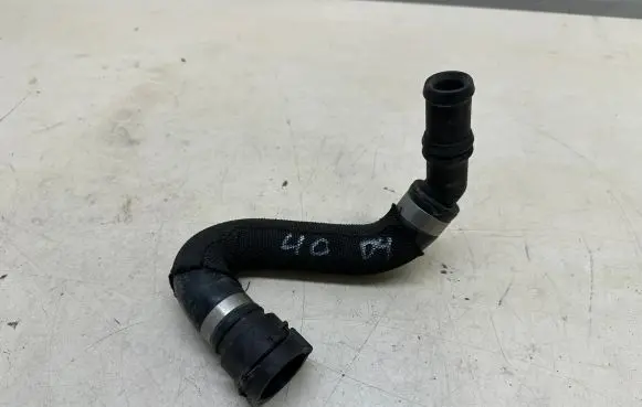 Audi A8 S8 D4 4H Engine coolant pipe/hose 4H0819334N 4H0121089