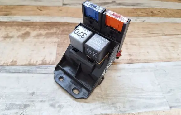 Audi A6 S6 C6 4F Fuse box set 4F1937503