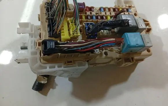 Toyota Corolla Verso AR10 Fuse box set 892210F030
