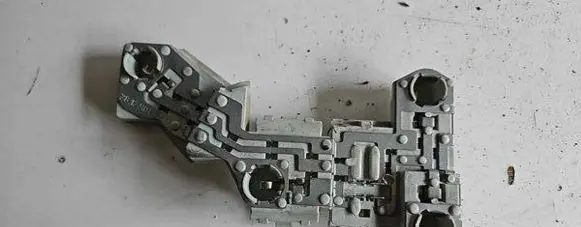 Volvo V50 Tail light bulb cover holder 28129007