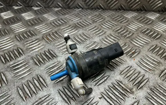 Volkswagen Transporter - Caravelle T5 Windscreen/windshield washer pump 09089