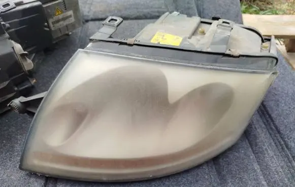 Audi TT Mk1 Headlight/headlamp 0301154685 8N0941003BN
