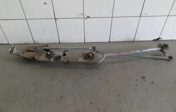 Nissan Almera Tino Wiper motor 0390241373