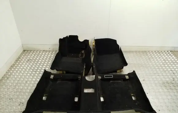 Mercedes-Benz C W204 Interior carpet 
