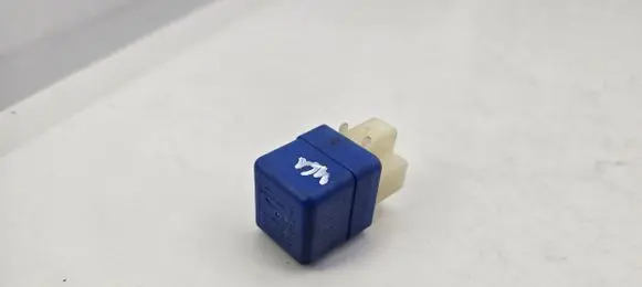 Nissan Patrol Y61 Other relay 2523079981