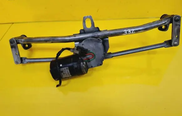 Skoda Octavia Mk1 (1U) Front wiper linkage and motor 1J0955623A