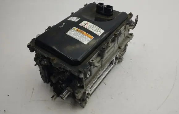 Voltage converter inverter