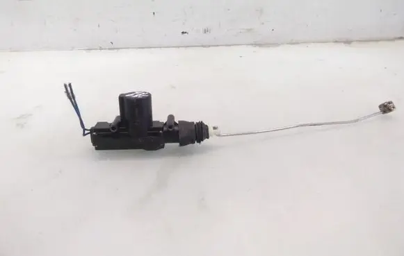 Volkswagen Polo IV 9N3 Central locking motor 