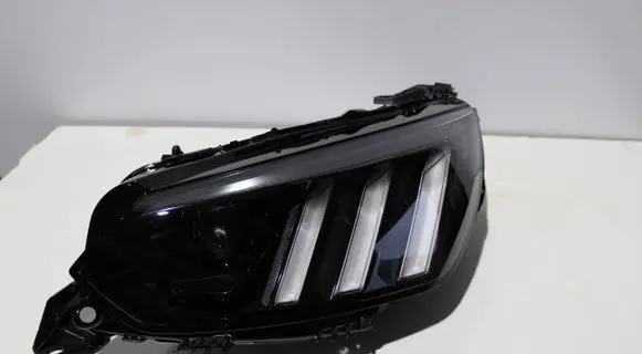 Peugeot 2008 II Headlight/headlamp 9841642080