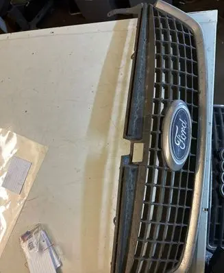 Ford Mondeo MK IV Front grill 7S718200D