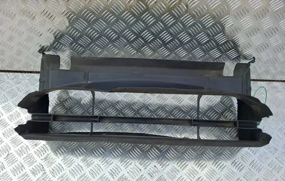 BMW 1 F20 F21 Intercooler air guide/duct channel S26371548 7383771