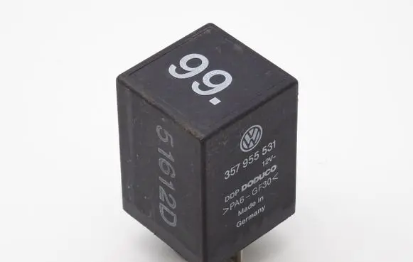 Volkswagen Golf IV Other relay 357955531