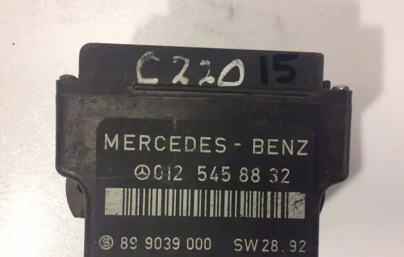 Mercedes-Benz C W202 Glow plug pre-heat relay 0125458832 899039000 GZ0008