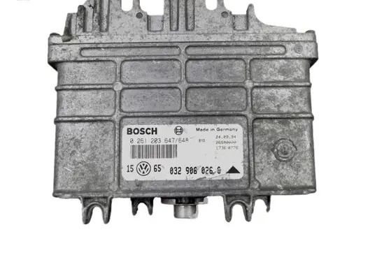 Volkswagen Golf III Engine control unit/module 032906026G