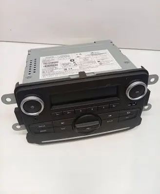 Dacia Sandero II Radio/CD/DVD/GPS head unit 281152368R R013X07