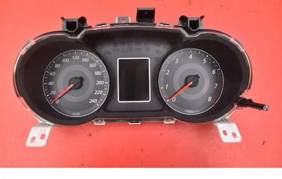 Mitsubishi Lancer VIII Speedometer (instrument cluster) 8100B127B