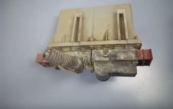 Opel Astra G Coolant fan relay 9685371