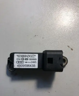 Audi A6 S6 C5 4B Airbag deployment crash/impact sensor 4B0959643B
