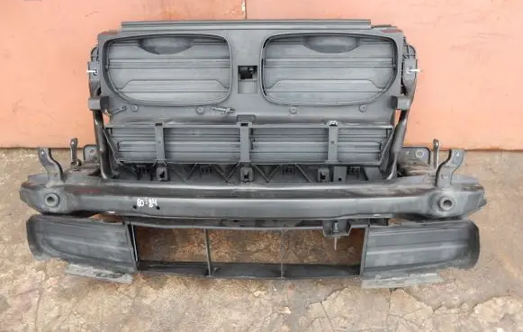 BMW X5 E70 Radiator support slam panel bracket 3451698284 698284 6084