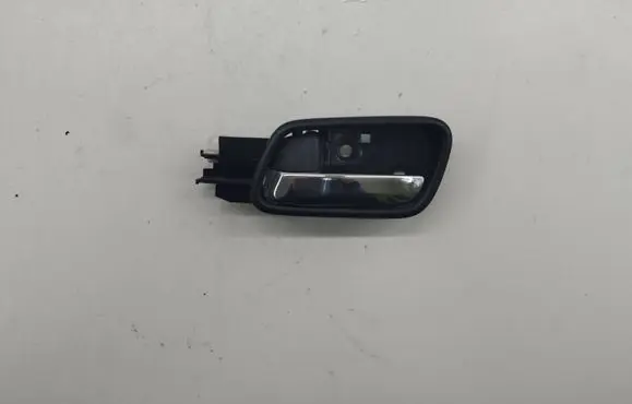 Honda CR-V Front door interior handle