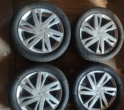 Toyota Aygo AB40 R15 alloy rim 426110H040