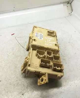 Toyota Avensis T250 Fuse module 4271810906
