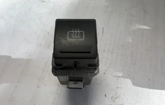 Skoda Superb B5 (3U) Windscreen/window heater switch 3U0959621A 26704