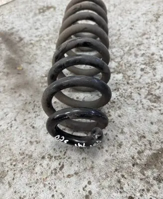 Mercedes-Benz C W205 Rear coil spring