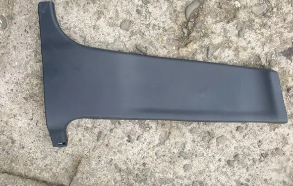 Mercedes-Benz GLK (X204) (B) pillar trim (bottom) 2046907225 A2046907225