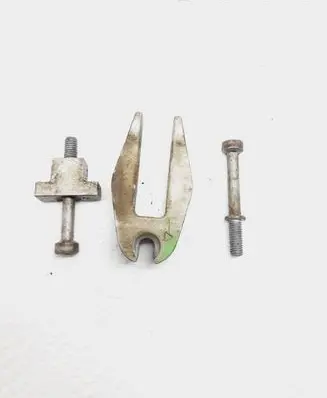 Subaru Outback (BS) Fuel Injector clamp holder