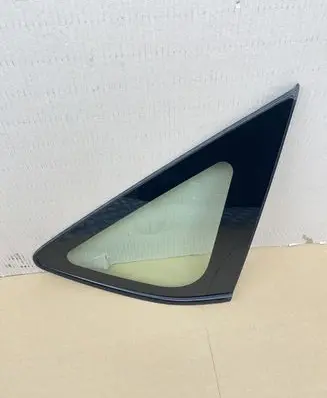 Toyota Prius (XW20) Rear side window E643R005834