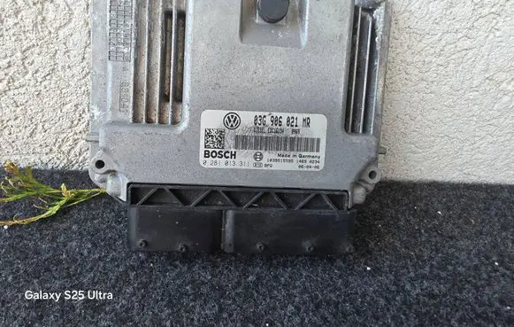 Volkswagen Golf V Engine control unit/module 03G906021MR